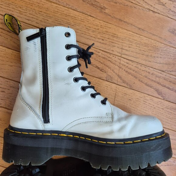 Dr. Martens Jadon Boot Smooth Leather Platforms White W8/M7 Scuffs - Picture 8 of 16